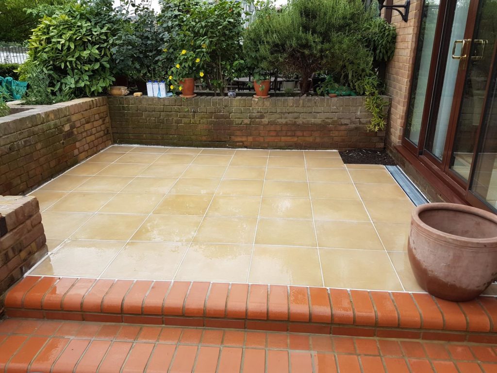 Landscaper in Runnymede