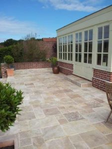 Landscaper in Brentwood